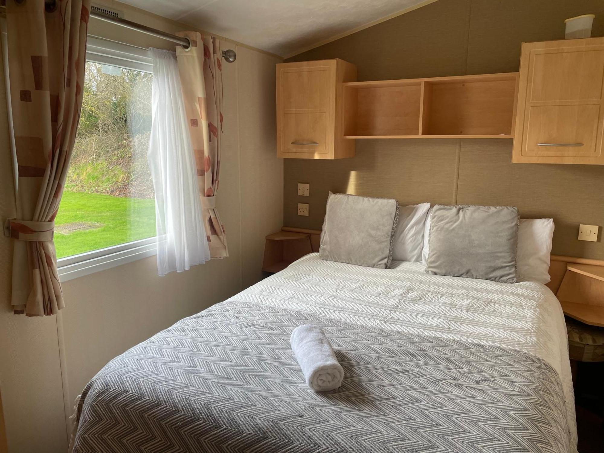 Cosy 3 Bedroom Caravan, 南塞尔尼 外观 照片