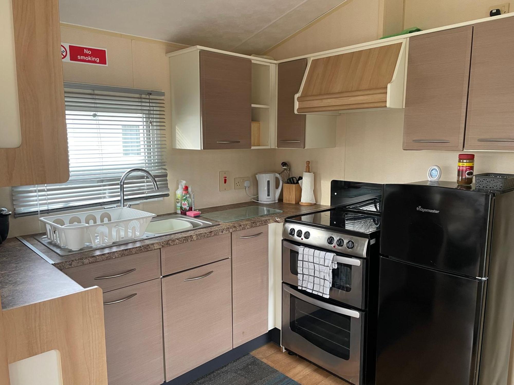 Cosy 3 Bedroom Caravan, 南塞尔尼 外观 照片
